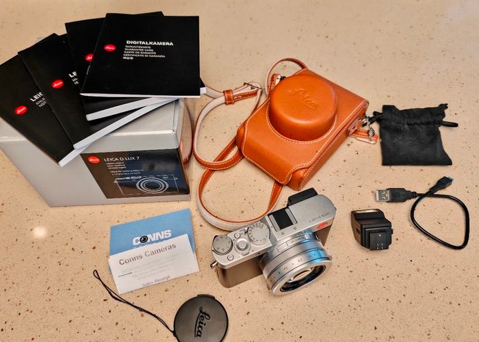 Leica D-Lux 7 digital camera