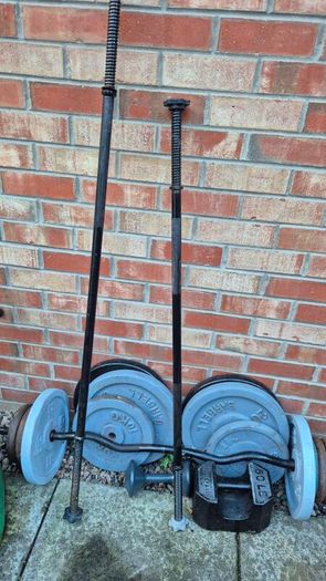 weights dumbells barbell