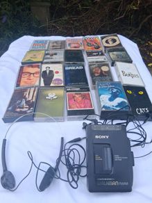 Sony WM-FX30 Walkman + 20 Quality Tapes