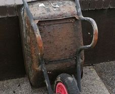 wheelbarrow free has flat wheel