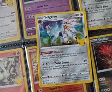 Solgaleo ! Holo Rare ! 25th Anniversary ! from Celebrations Set ! 2021 ! Pokemon Card !