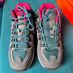 Kids boots