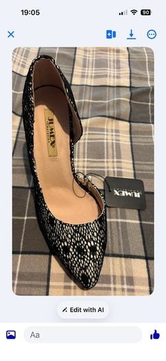 high heels brand new in their box size 3