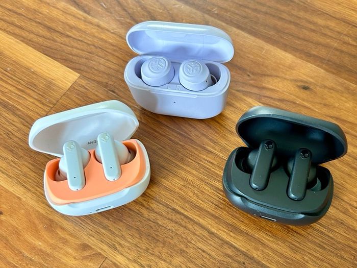 earbuds for repair or parts