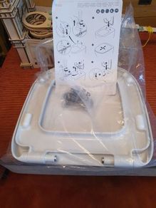Toilet seat
