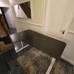 Desk. IKEA Bekant