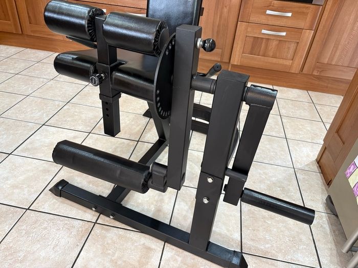 Gym Leg Extension And Leg Curl Machine For Quads And Hamstrings!!