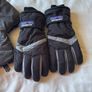 Patagonia gloves & hat Image 3