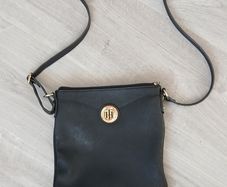 Black Tommy Hilfiger handbag
