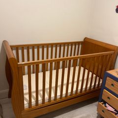 Cot bed