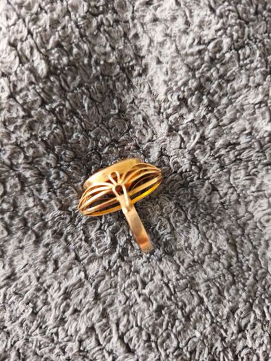 14Ct Gold Ring with corundum stone