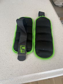 Ankle weights 1kg each