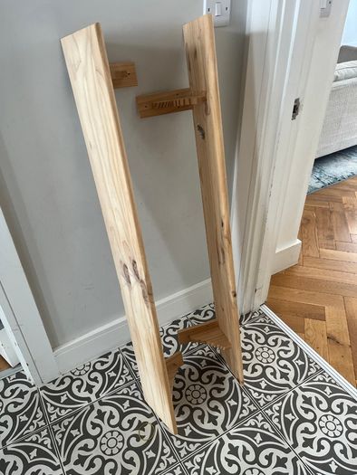 Wall shelf