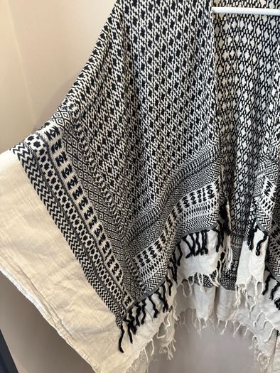NEW LOOK Boho Ethnic Pashmina Shawl Scarf Wrap Over!