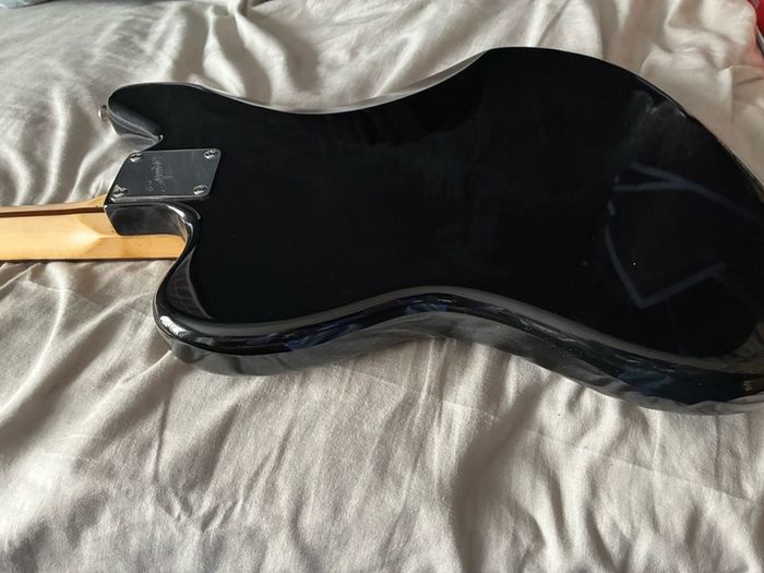 Fender Squire Short Scale Jaguar bass