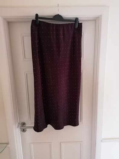 Women's Gallery Plum Satin Skirt NWT