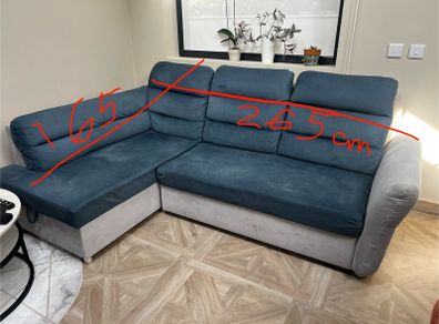 Corner sofa-bed.