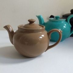 Stylish Small Teapot by Dudson Vitrified Stoneware, Hanley, England, Holds 300 ml, Half a Pint, A Lovely Utility Ware Piece