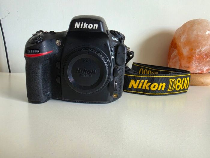 Nikon D800 fx bundle 2 lense, 1 flash, sd&cf memory cards, 2 camera bag BUNDLE
