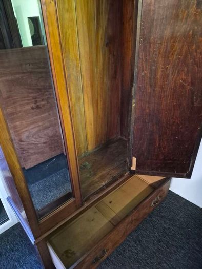 Antique Good Quality Wardrobe In Mahogany