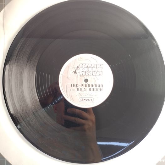 Piano Man - Revelation - Steppin' Out Records - Uk 90s Piano House Banger!
