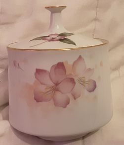 sugar bowl and lid arklow pottery