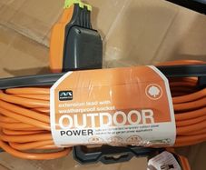 Outdoor extension lead with waterproof socket 15 m lomg