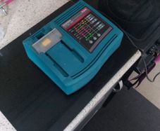 Makita Charger