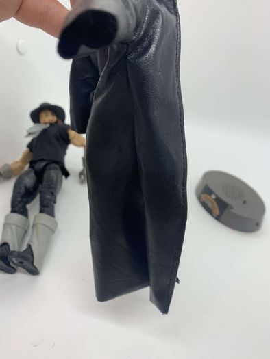 wwe elite Wrestlemania 34 The Undertaker with entrance greats clothing & stand action figure