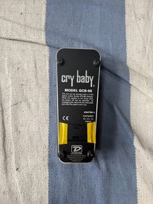 Cry Baby wah pedal