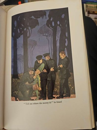 The Crock Of Gold. By James Stephens. Illustrations By Thomas Mackenzie.  1980 Hardback With Dustjacket In Good Condition.  See Photos For Same.
