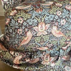 Armchair William Morris Strawberry Thief velvet