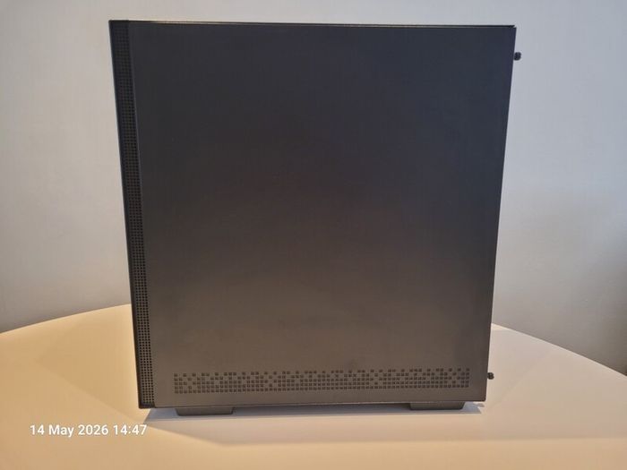 Ryzen 5 5600 | RX 9060 XT 8Gb | 16Gb DDR4 3200 | 1Tb NVMe | 650W Gold Modular PSU | Premium Components | Like New
