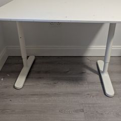 Ikea bekant desk
