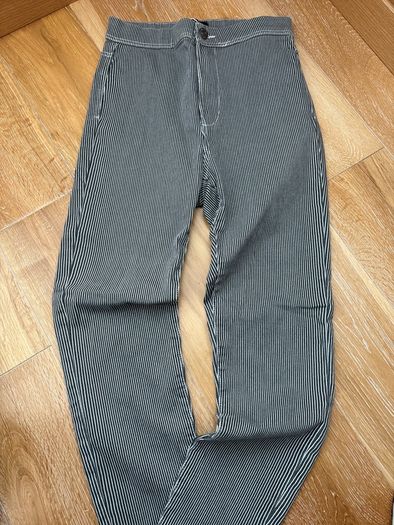 Brand New Bershka Striped Skinny jeans Size 10