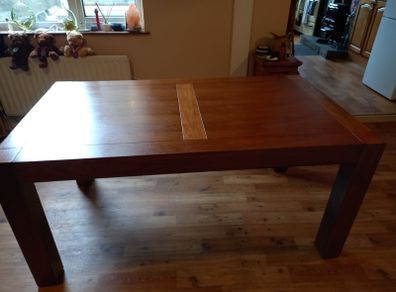 table and chairs