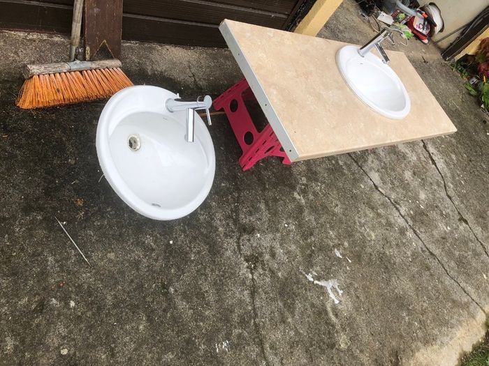 washhand basins with worktop