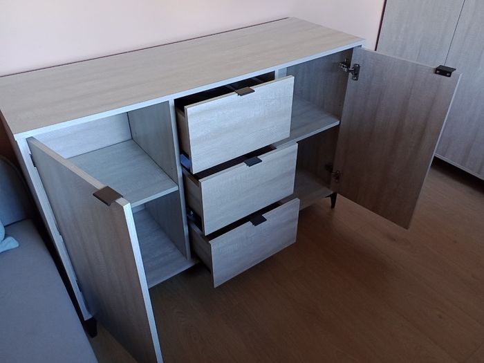 Sideboard with three drawers and two cupboards