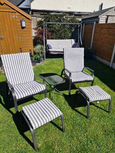 Garden furniture set