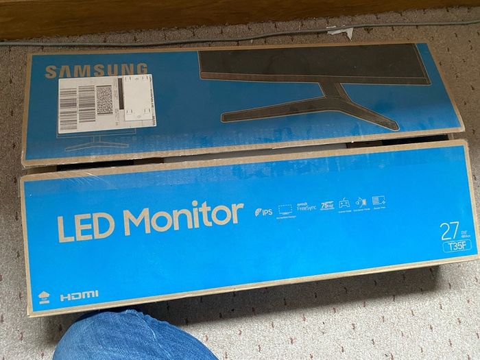 Samsung 27" T35F Monitor