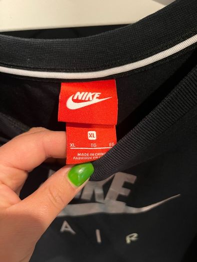 nike crop top XL