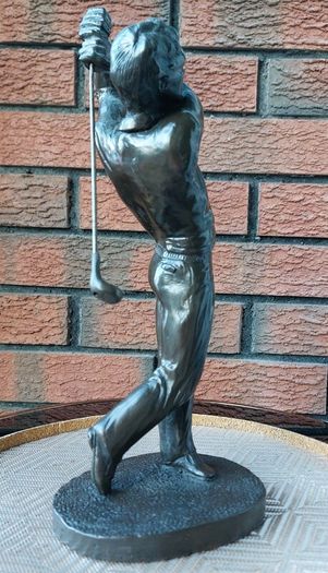 Genesis Golf Figurine