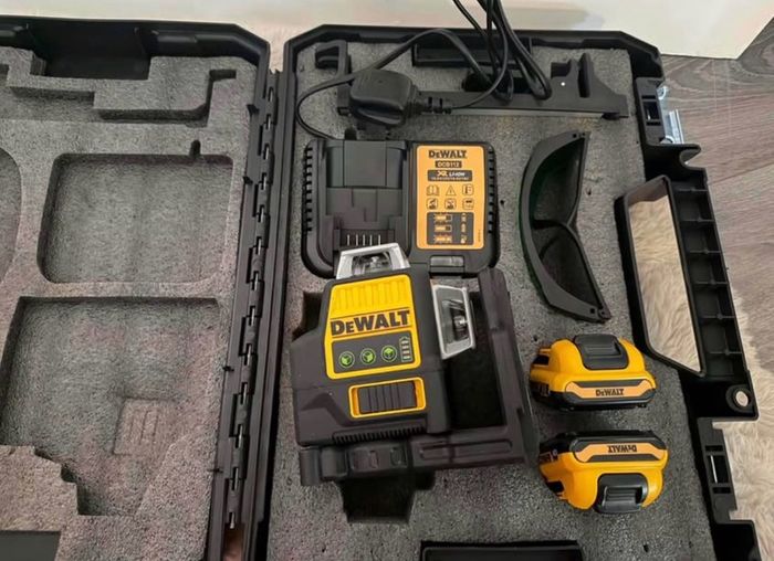 DeWalt green laser