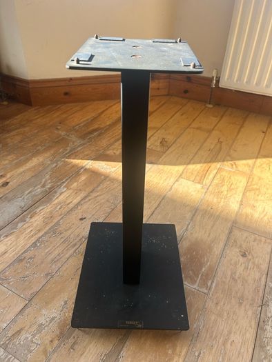 speaker stands