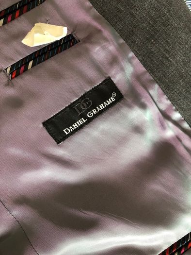Daniel Grahame 2 piece suit size 42S like new CLEAR OUT