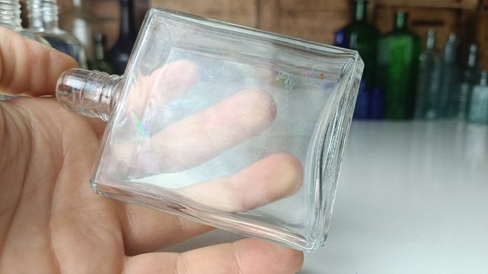 482 - Set of 5 Vintage Clear Glass Screw Top Collectible Decorative Bottles