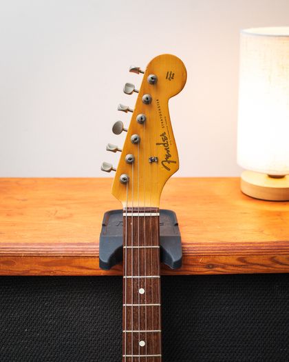 Fender Stratocaster ST62-55 JV Serial 1982-1984 - Olympic White