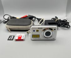 Sony DSC-W210 12.1MP Digital Camera Silver - Full Kit