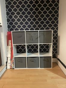 shelving unit