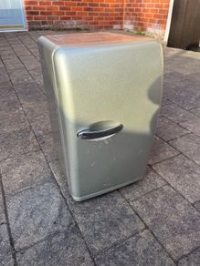 mini fridge